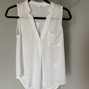 Beautiful sleeveless v-neck blouse